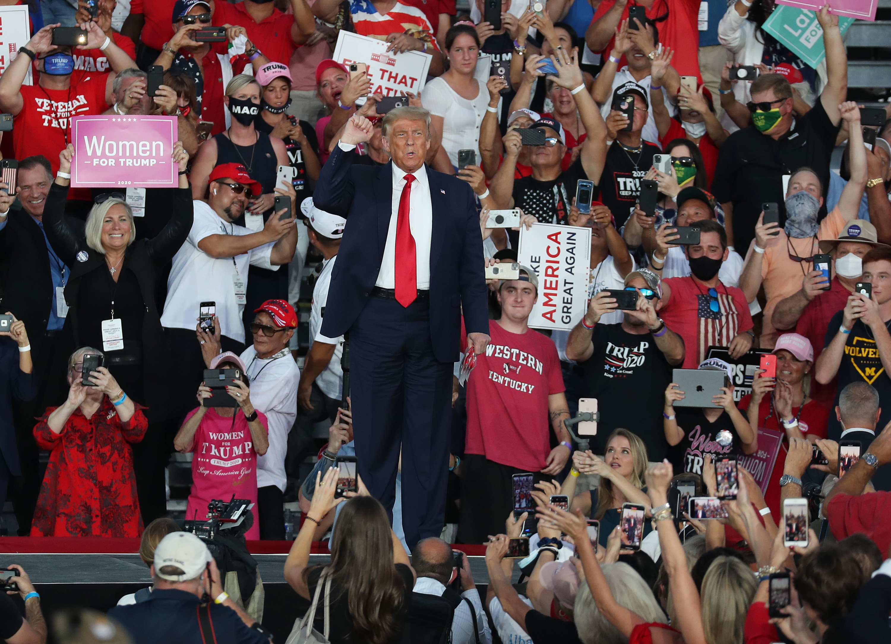 Trump's Florida Rally Attendance: Sanford Crowd Size Photos