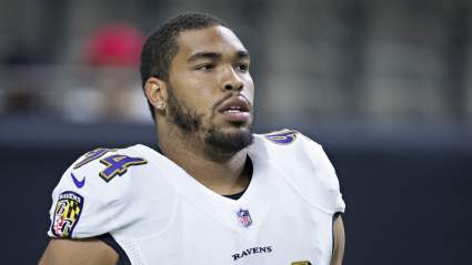 Patriots Sign ‘Mammoth’ Former Iowa Star and Ravens D-Lineman