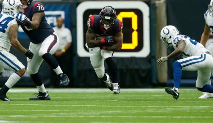 Bears Cut CB to Make Room for Pro Bowl RB on Practice Squad