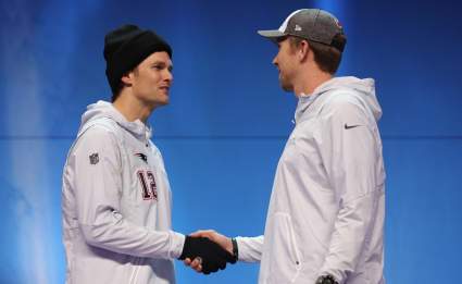 Tom Brady, Nick Foles Have Very Different Responses to Handshake Snub