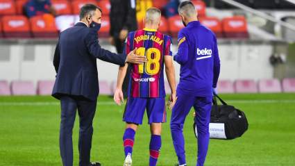 Barcelona Lose Key Defender to Hamstring Injury