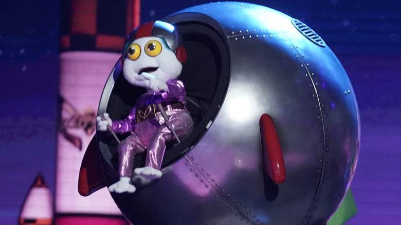 Baby Alien in the “The Group B Play Offs - Cloudy with a Chance of Clues” episode of THE MASKED SINGER airing Wednesday, Oct. 14 (8:00-9:00 PM ET/PT)