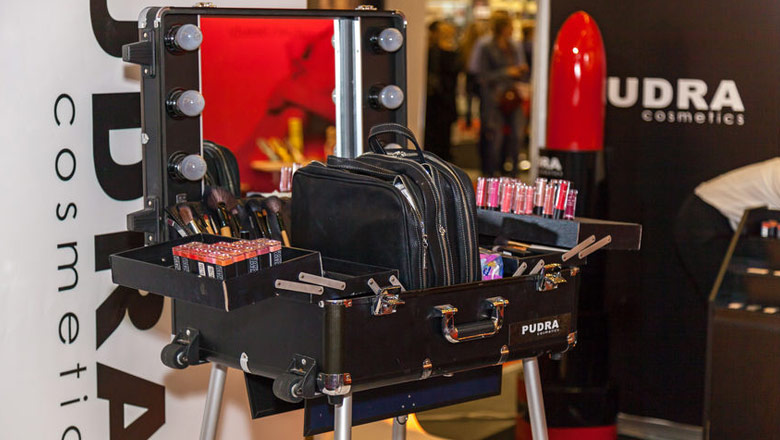 13 Best Rolling Makeup Cases: Your Buyer's Guide 2023