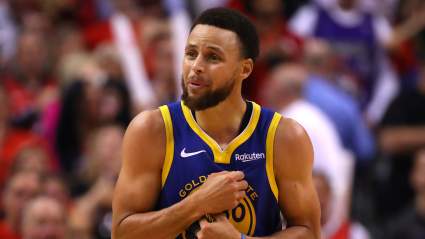 Hall of Famer Says Warriors’ Curry ‘Under Immense Pressure’