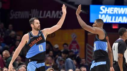 Lakers Would ‘Love to Land’ Veteran Big Man: Report
