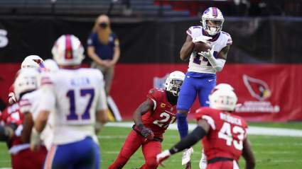 Two Buffalo Bills Lead Their Respective Positions in Pro Bowl Votes