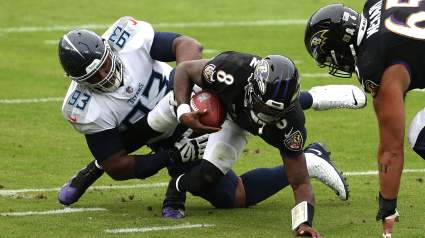 Ravens’ Lamar Jackson Reportedly COVID Positive, Game in Doubt