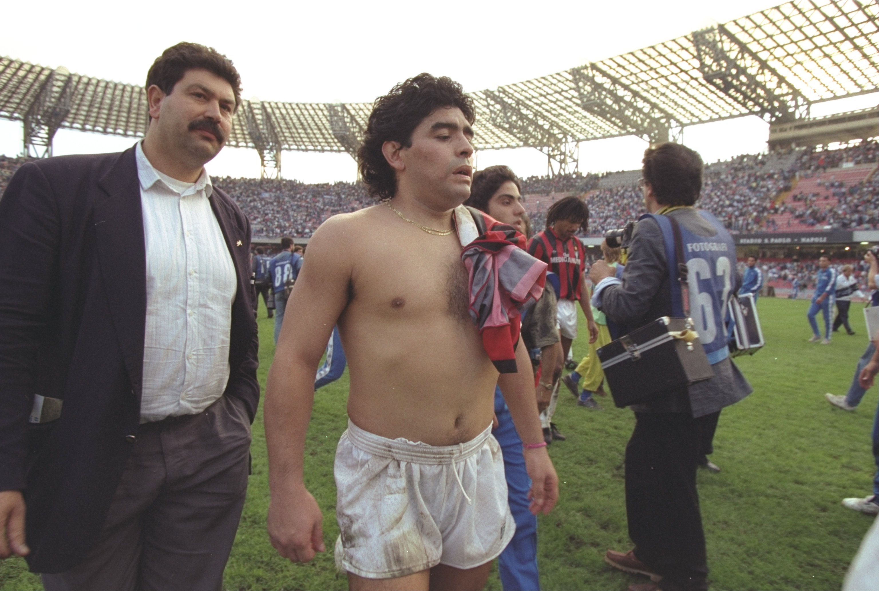 Diego Maradona’s Drug Problem: Cocaine Binges Between Matches | Heavy.com