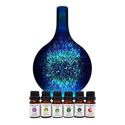 glass aromatherapy diffuser with essential oils