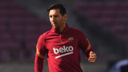 Barcelona & Lionel Messi Pay Respects to Maradona [WATCH]