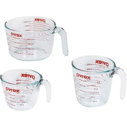 Glass pyrex measurings cups