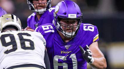 Vikings Reveal New Starting Right Guard vs. Cowboys: Report