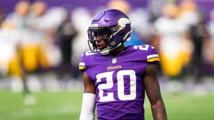 Vikings’ Wasted 1st-Round Pick Signs With NFC Rival: Report