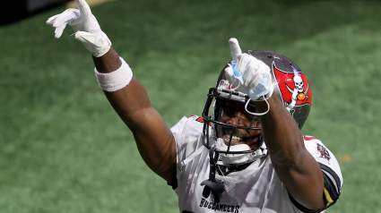 Buccaneers Coach Sounds off on Antonio Brown’s Progress