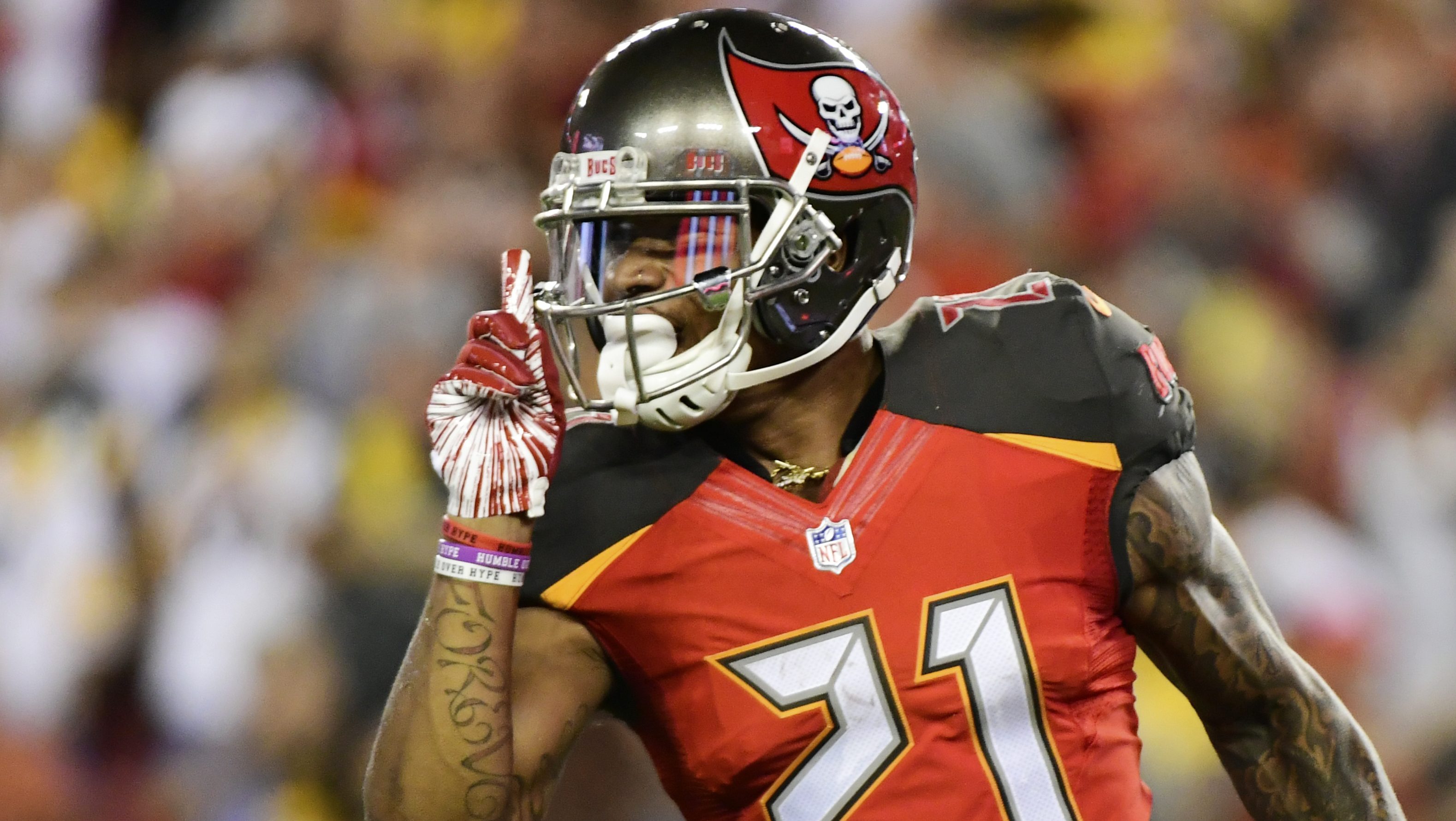 New Bucs uniforms unveiled ahead of 2020 season (photos) - Sports  Illustrated