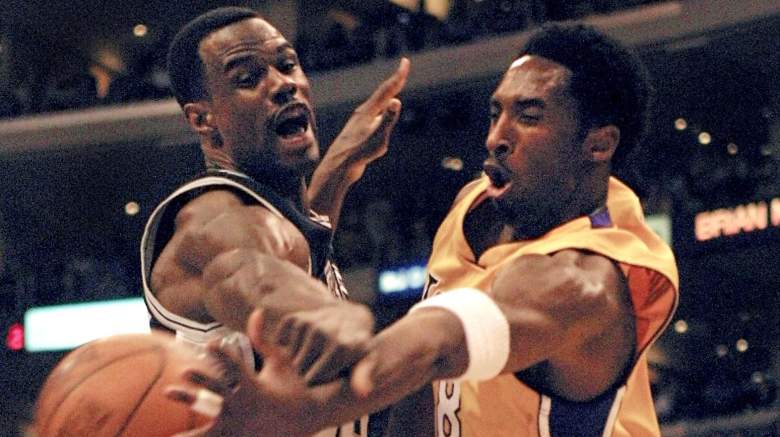 David Robinson, left, guards late Lakers great Kobe Bryant in 2001