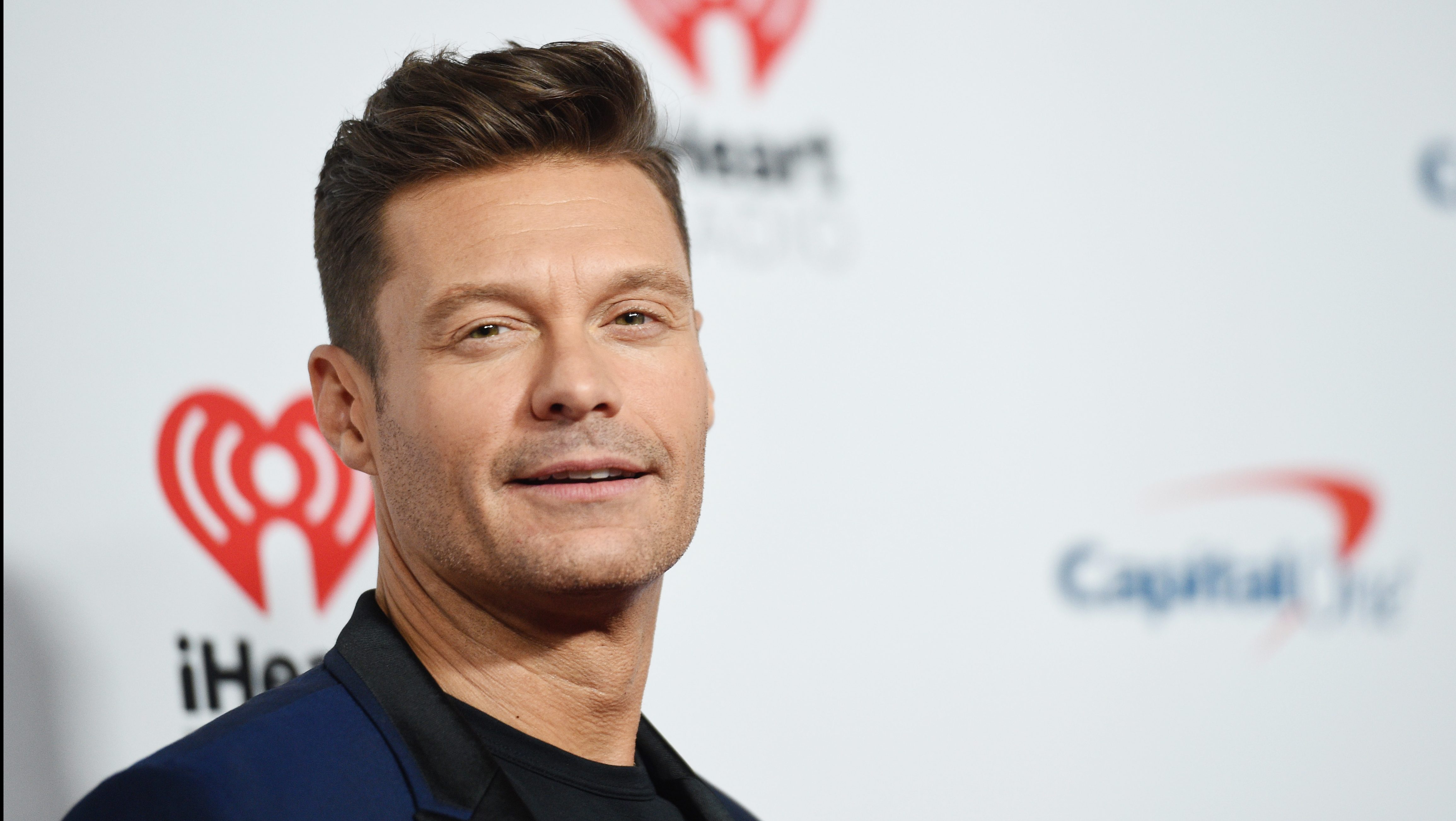 Watch Ryan Seacrest S New Year S Eve 2020 2021 Online Heavy Com   GettyImages 1176045953 E1609372893909 