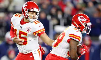 Bears Cut Pass Rusher, Sign Ex-Chiefs Starting RB