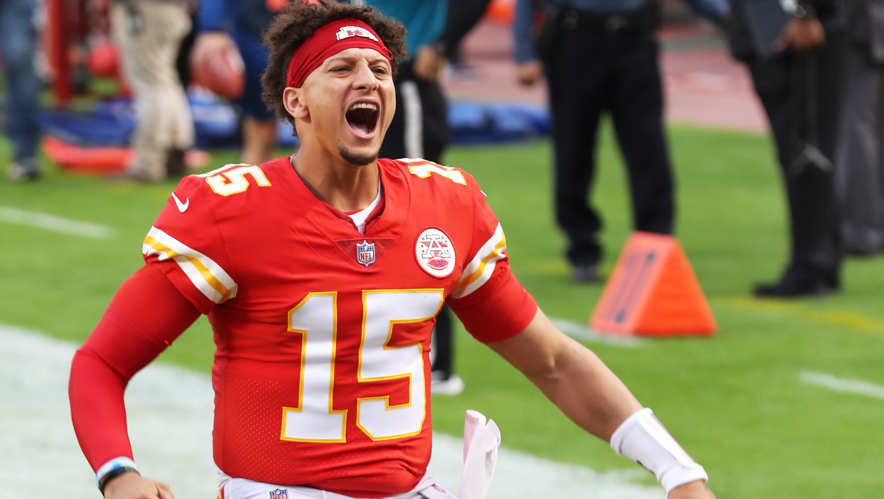 Patrick Mahomes II on Instagram: Seeing Red. 🔴😎  Kc chiefs football,  Kansas city chiefs football, Kansas city chiefs gifts