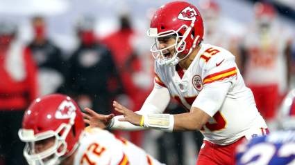 Chiefs’ Patrick Mahomes Turns Heads With Pregame Outfit, Shoes