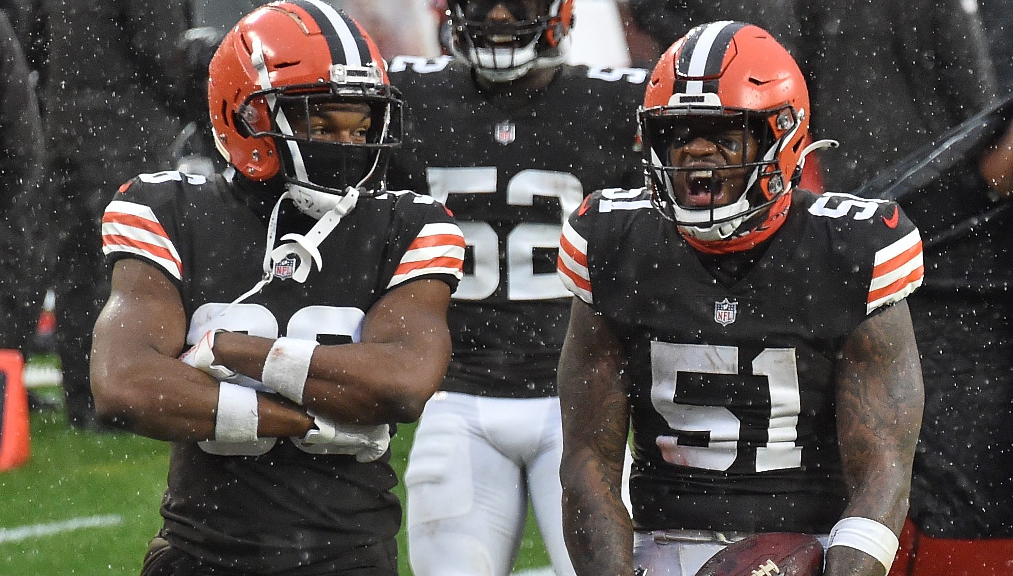 Cleveland Browns LB Sione Takitaki plays football like his hair is