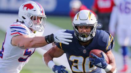 Bills LB A.J. Klein Earns Weekly NFL Award