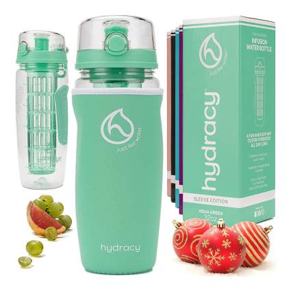 Mint colored fruit infusing bottle