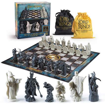 Lord of The Rings Battle for Middle Earth Chess Set