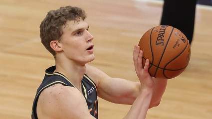 Chicago Bulls Will Be Down 4 Players for Multiple Games: Report
