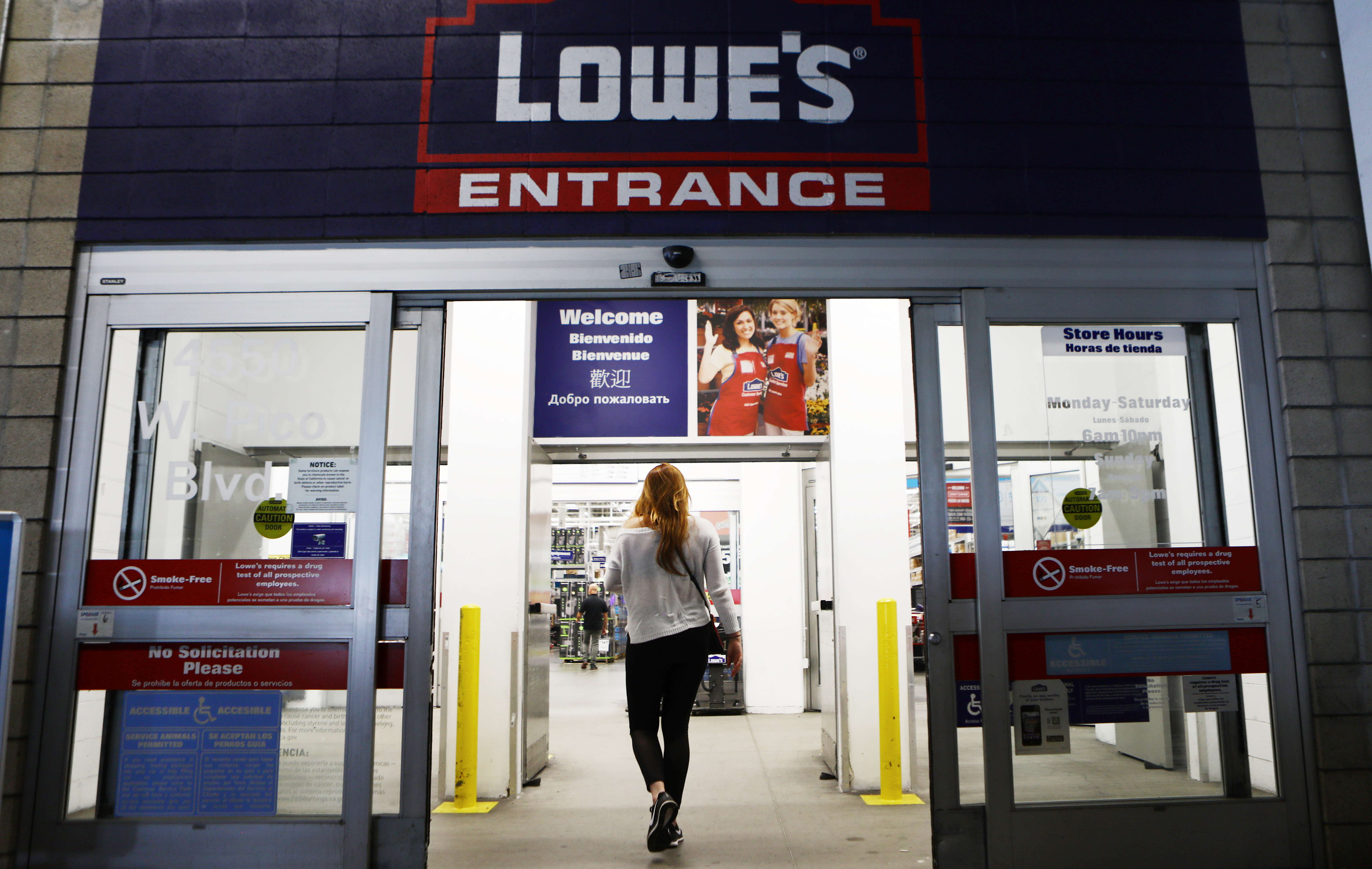 Are Home Depot & Lowe’s Open on New Year’s Eve & Day 20202021?