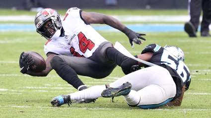 Bucs’ Chris Godwin Sounds off on Mike Evans Possibly Missing Playoff Game