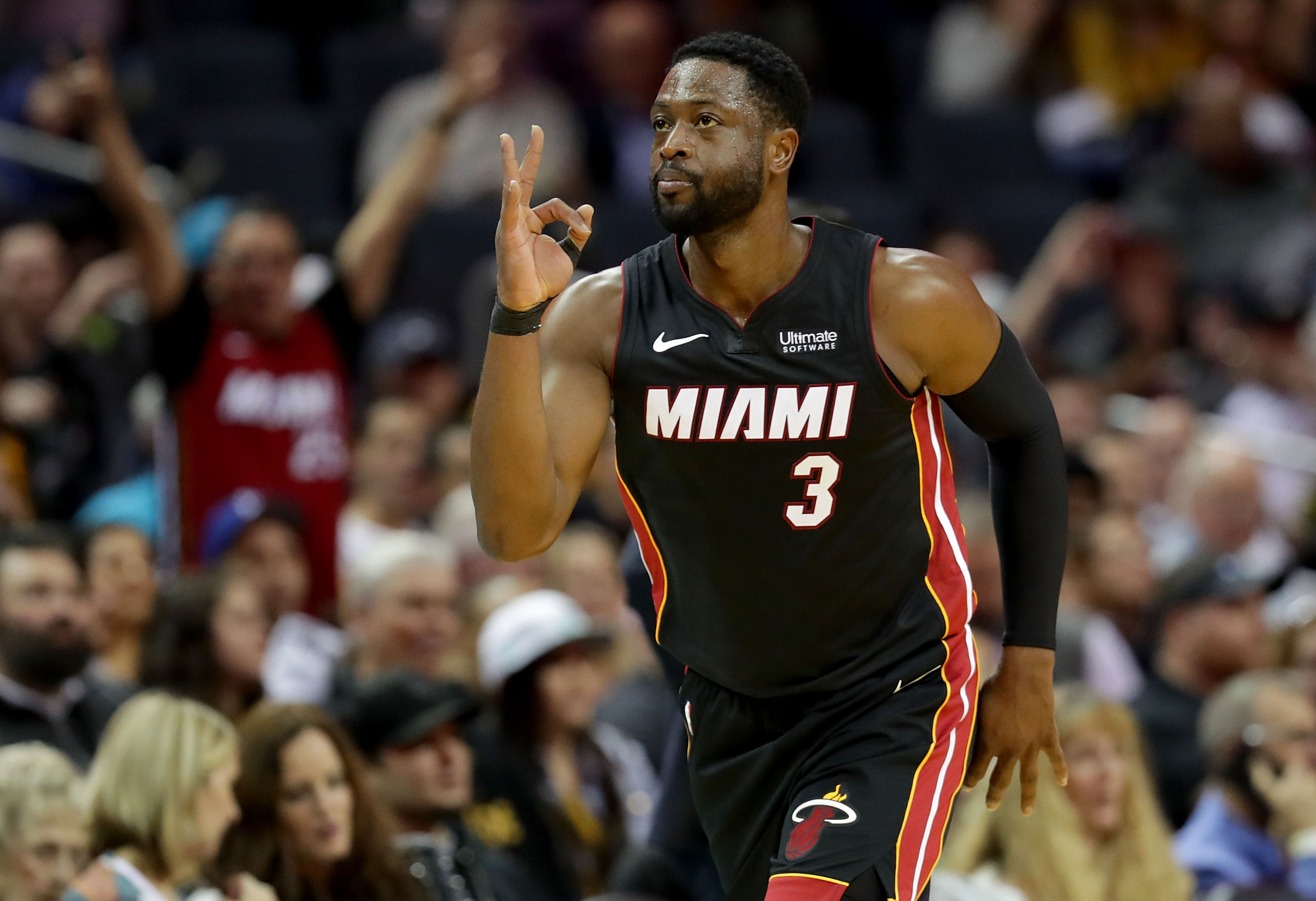 Dwyane Wade turns back years to down Warriors with three-point
