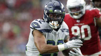 Buccaneers Sign Former Seahawks Running Back for Playoffs