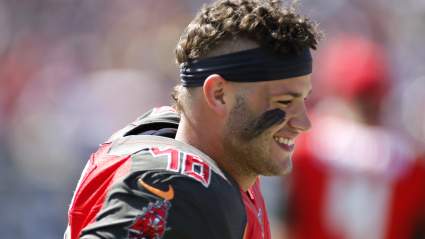 Buccaneers ‘Steal’ Player From Patriots: Report