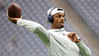 49ers Star Suggests Deshaun Watson Leave Texans, Land in AFC East