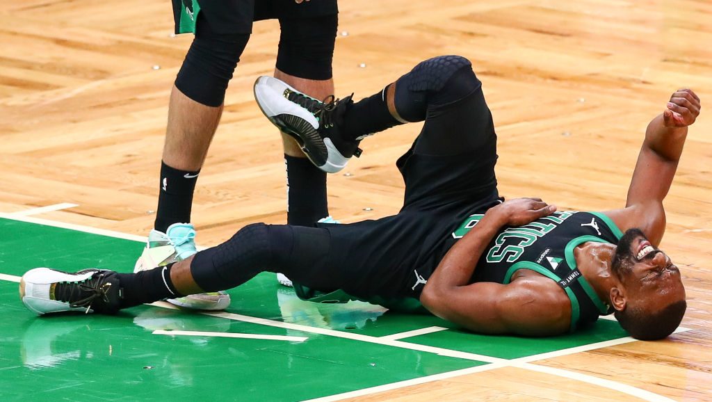 Celtics All-Star Exits The Third Quarter Vs. Knicks