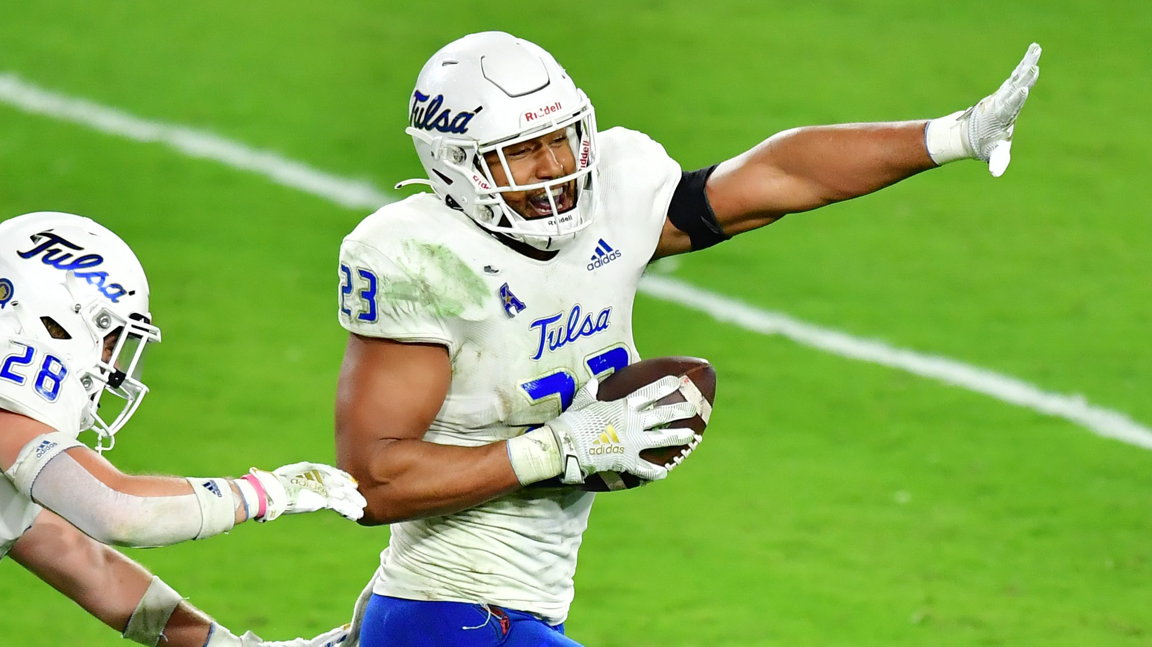 Browns Linked To Tulsa Linebacker Zaven Collins