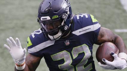 Seahawks Star Chris Carson Goes Viral with Photo [LOOK]