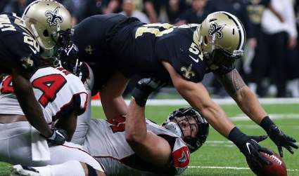 Bears Add Ex-Saints LB to Roster Before Wild Card Game