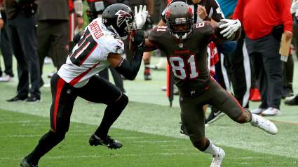 Bucs Give Murky Update on Antonio Brown for the Super Bowl