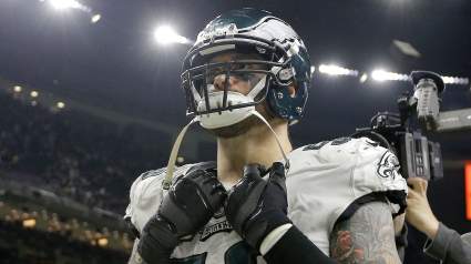 Eagles Super Bowl Champion Calls Organization ‘Burning Building’