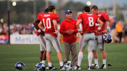 Steelers Hiring Former Giants, Broncos Assistant as QB Coach: Report