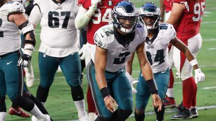 Eagles QB Organizing Bonding Trip for Teammates: Report