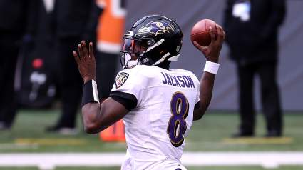 Amazing Stat Proves Why Lamar Jackson Needs More Help to Win Big