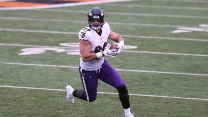 Ravens Tight End Receives Honor of Major Team Award