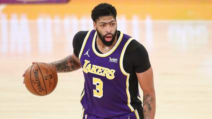 Lakers Give Grim Injury Updates on Star Players