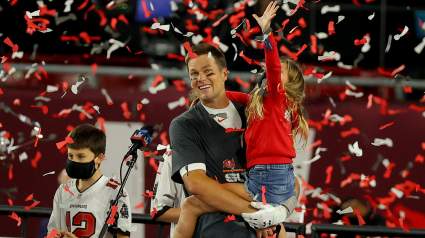 Tom Brady Ironically Reacts to Justin Bieber Throwback Tweet