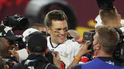 Tom Brady Sends Twitter Into Frenzy With Latest Social Media Post