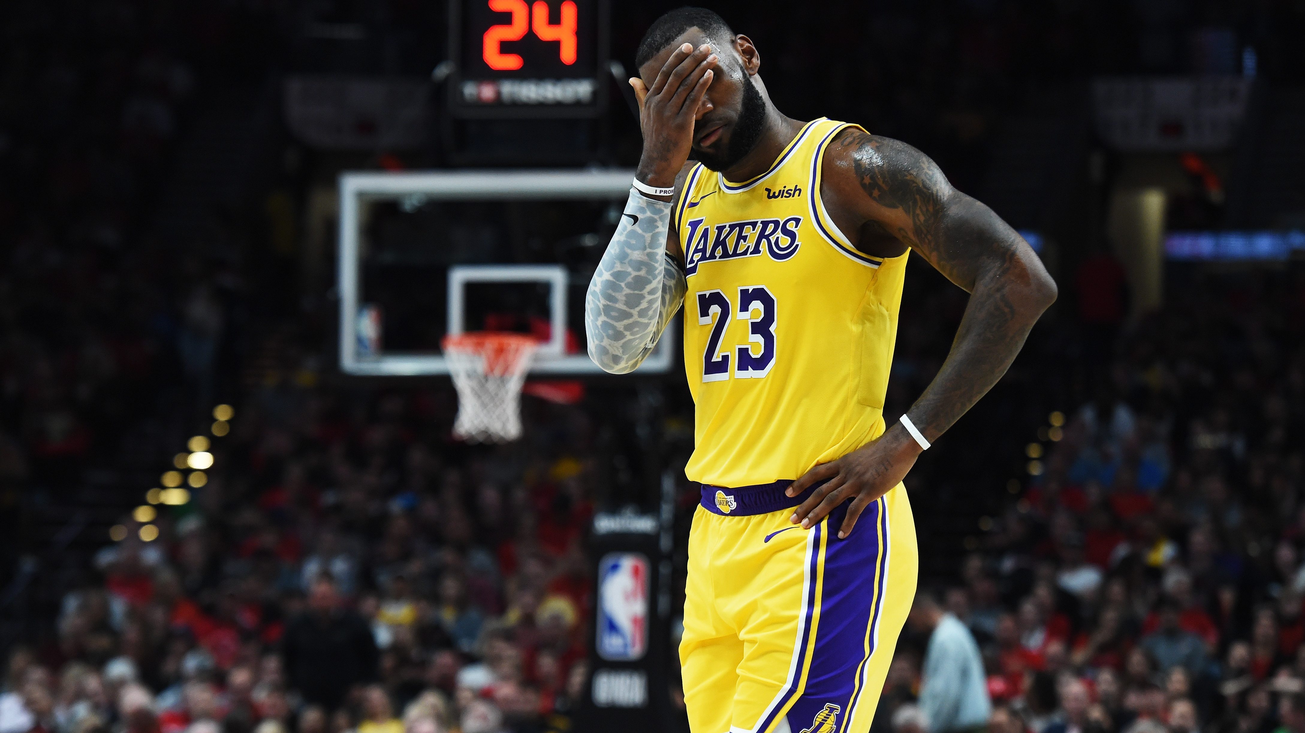 Analyst Rips Lakers’ LeBron James For Passing On Game-Winning Shot ...