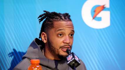 Twitter Reacts to Patriots Three-Time Super Bowl Champion Retiring